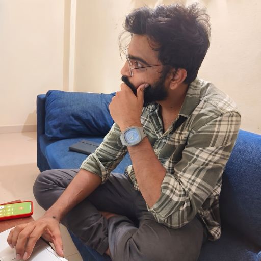 Vaani founder brainstorming session with Salil Rana in a home setting